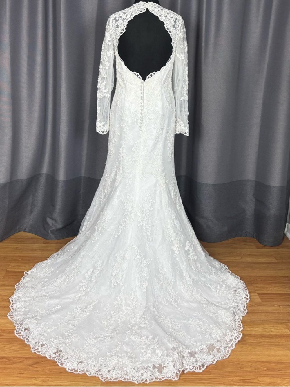 Alfred Angelo White Lace Backless Long Sleeve Bridal Wedding Gown 16 - Picture 3 of 15
